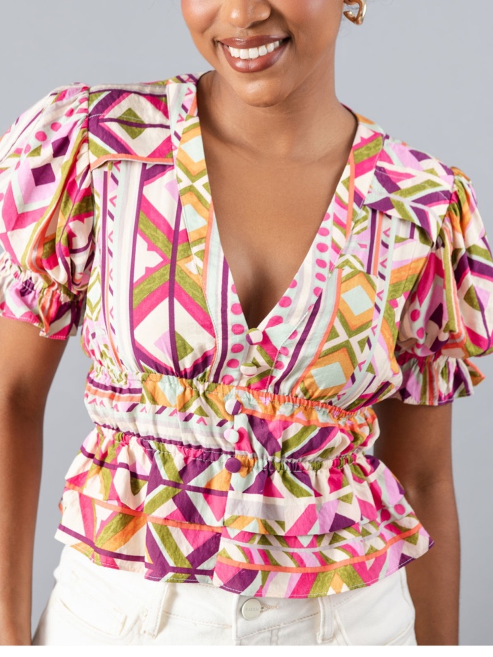Dress Forum Bright Geometric Patter V-Neck Puff Sleeve Peplum Top Medium